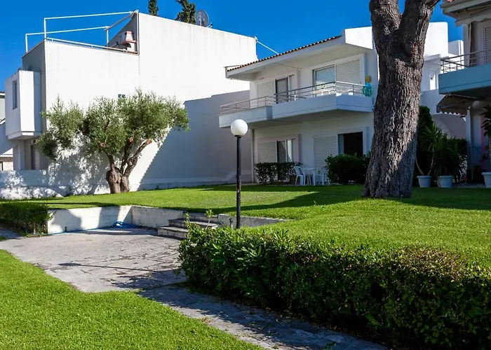 Akrotiri Apartment