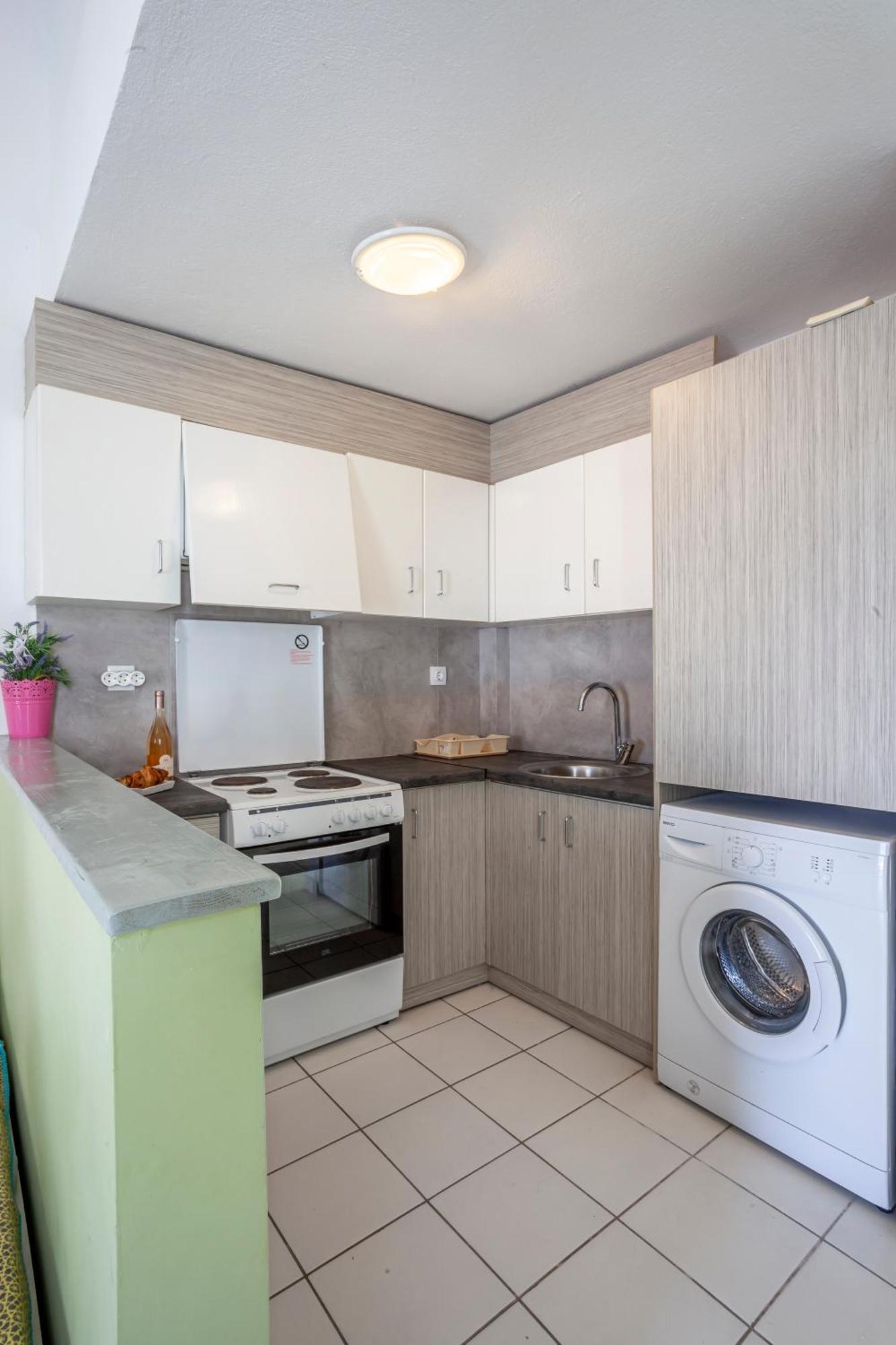 Akrotiri Apartment Pefkochori