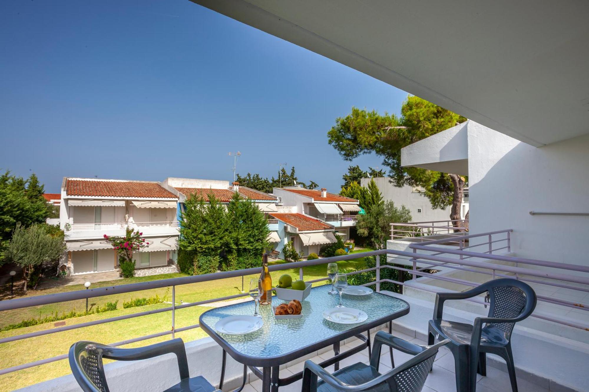 Akrotiri Apartment