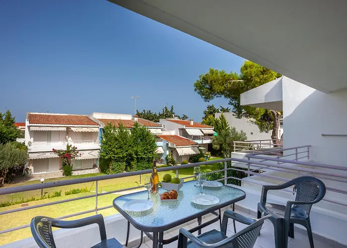 Akrotiri Apartment